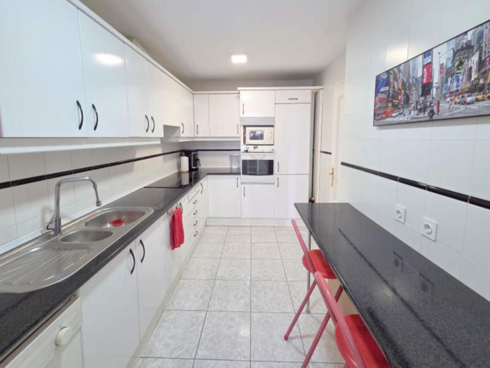 2 chambre Penthouse à vendre à La Duquesa / Puerto de la Duquesa avec piscine - 295 000 € (Ref: 9771809)