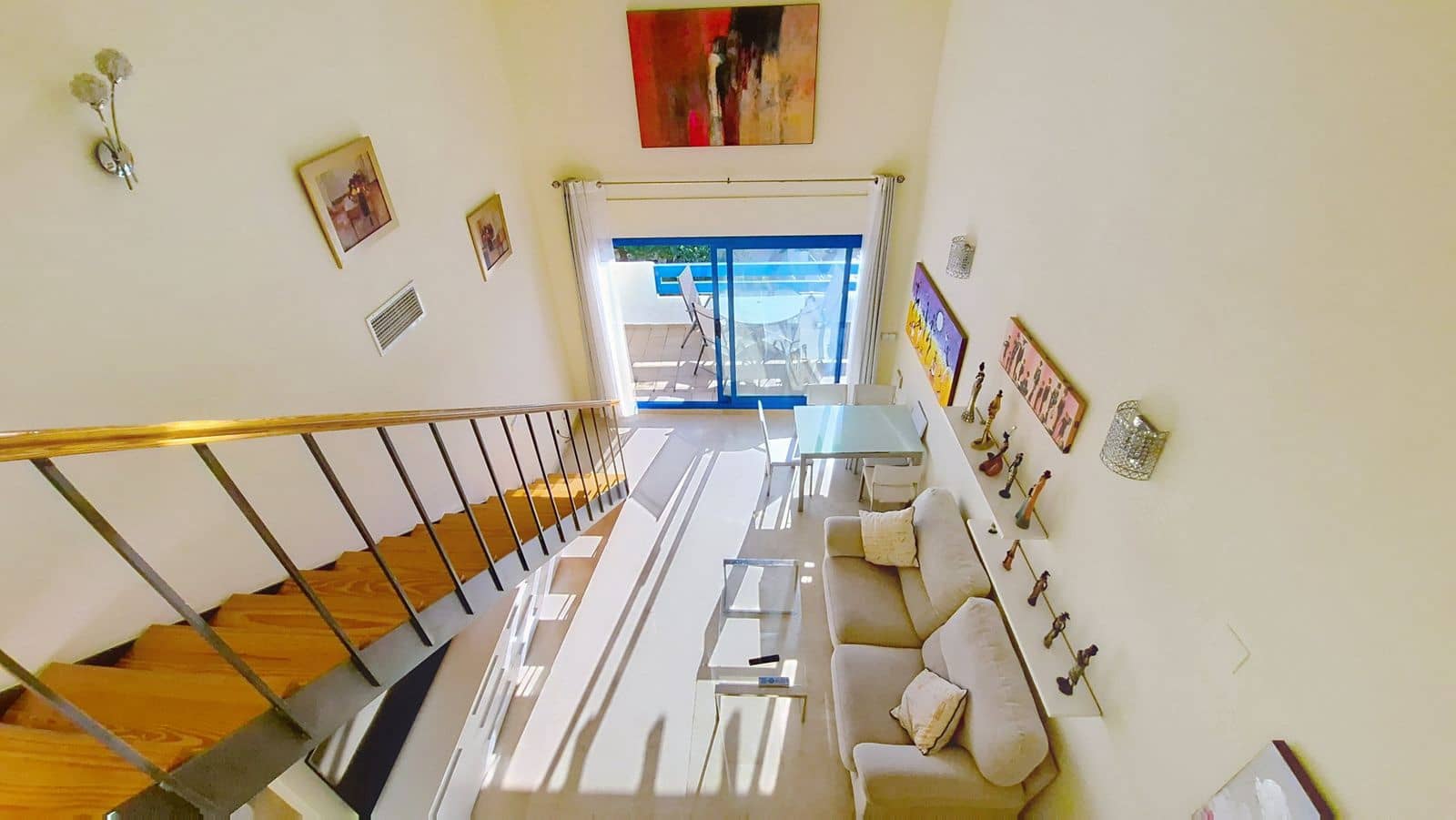 3 slaapkamer Penthouse te koop in La Duquesa / Puerto de la Duquesa met zwembad - € 395.000 (Ref: 9771918)