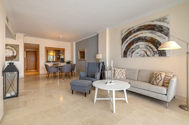 2 chambre Appartement à vendre à Selwo, Estepona avec piscine garage - 399 000 € (Ref: 9774377)