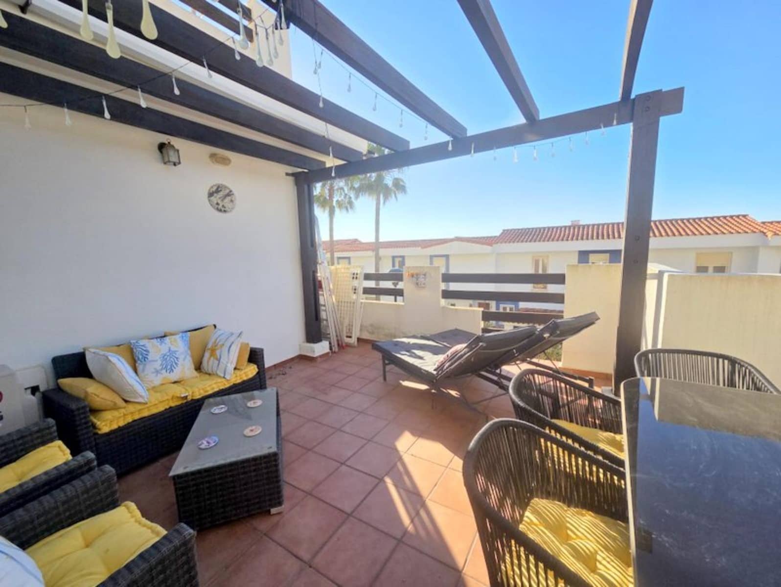 2 quarto Apartamento para venda em La Duquesa / Puerto de la Duquesa com piscina - 265 000 € (Ref: 9774382)