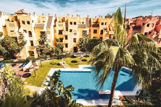 2 quarto Apartamento para venda em La Duquesa / Puerto de la Duquesa, Manilva com piscina garagem - 255 000 € (Ref: 9778563)