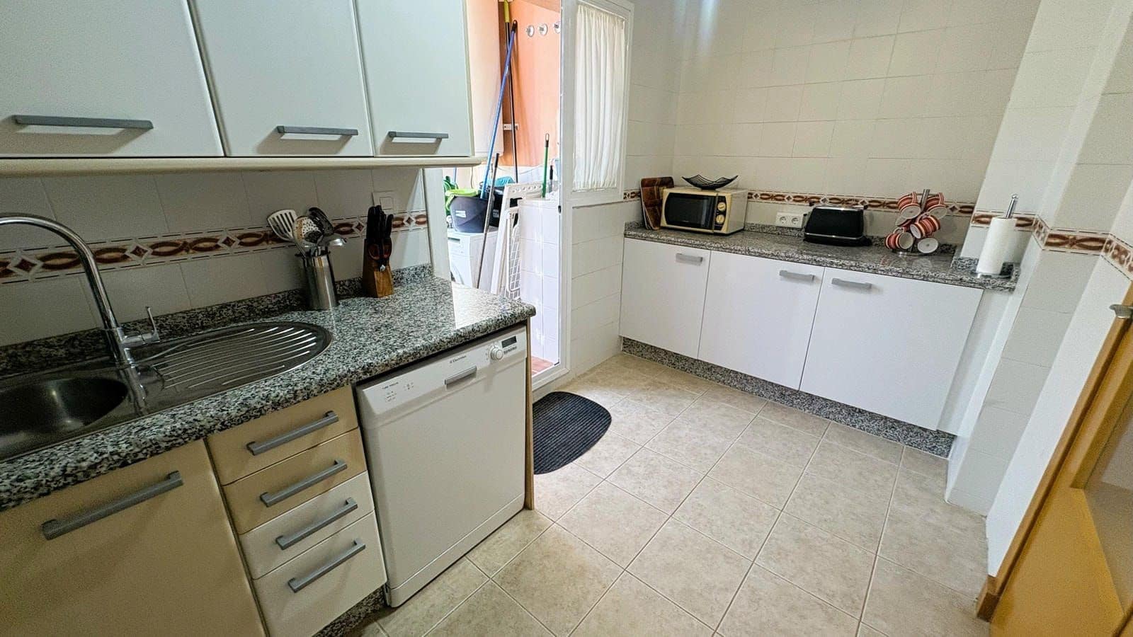 3 sovrum Takvåning till salu i Casares med pool - 355 000 € (Ref: 9778811)