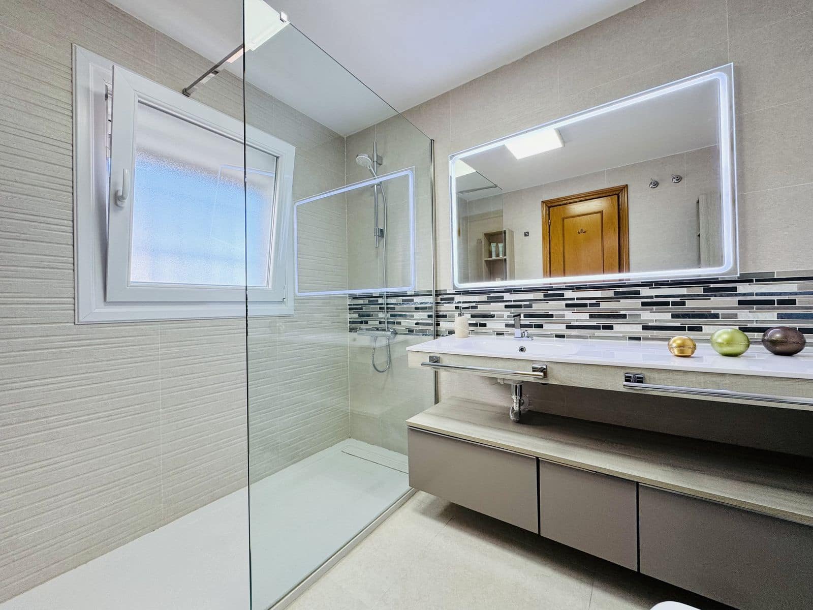 3 sypialnia Dom na sprzedaż w Casares z basenem - 440 000 € (Ref: 9778815)