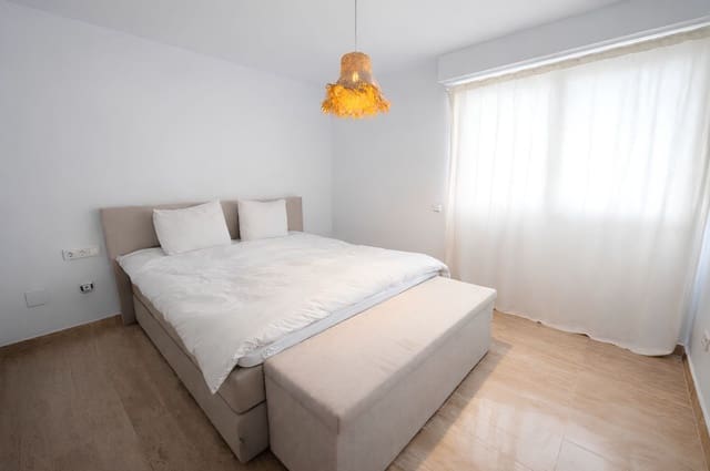 2 soveværelse Penthouse til salg i La Cala de Mijas, Mijas med swimmingpool - € 450.000 (Ref: 9782054)