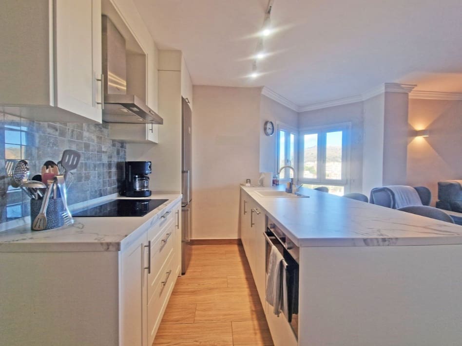 3 chambre Appartement à vendre à Calahonda avec piscine - 385 000 € (Ref: 9783434)