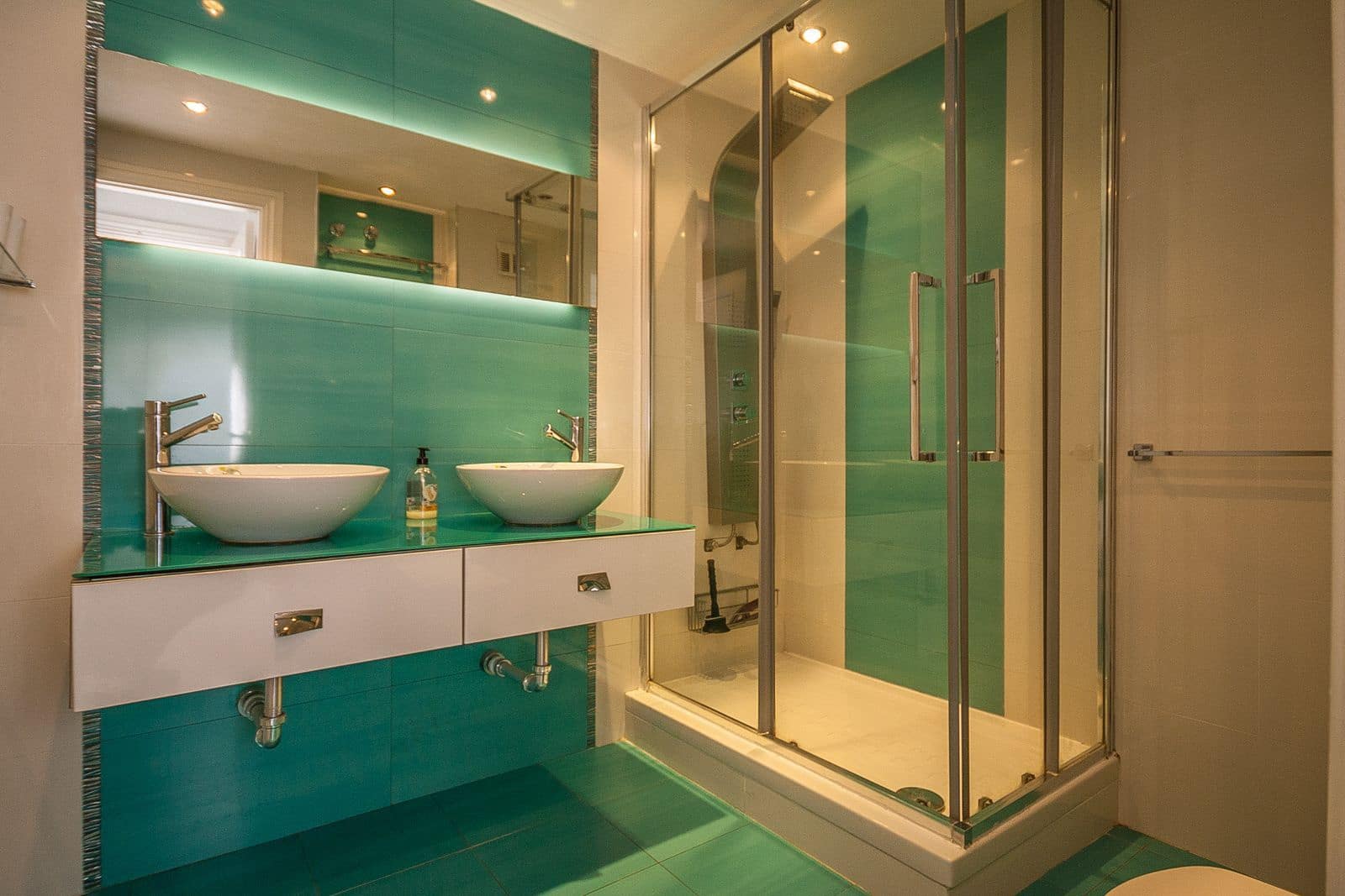 2 bedroom Apartment for sale in Calahonda with pool - € 314,950 (Ref: 9783828)