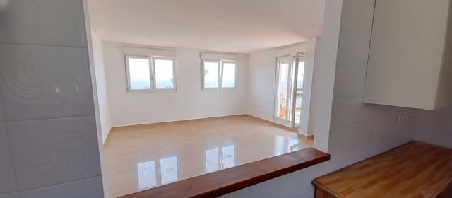 3 soverom Penthouse til salgs i Manilva med svømmebasseng - € 298 000 (Ref: 9783829)