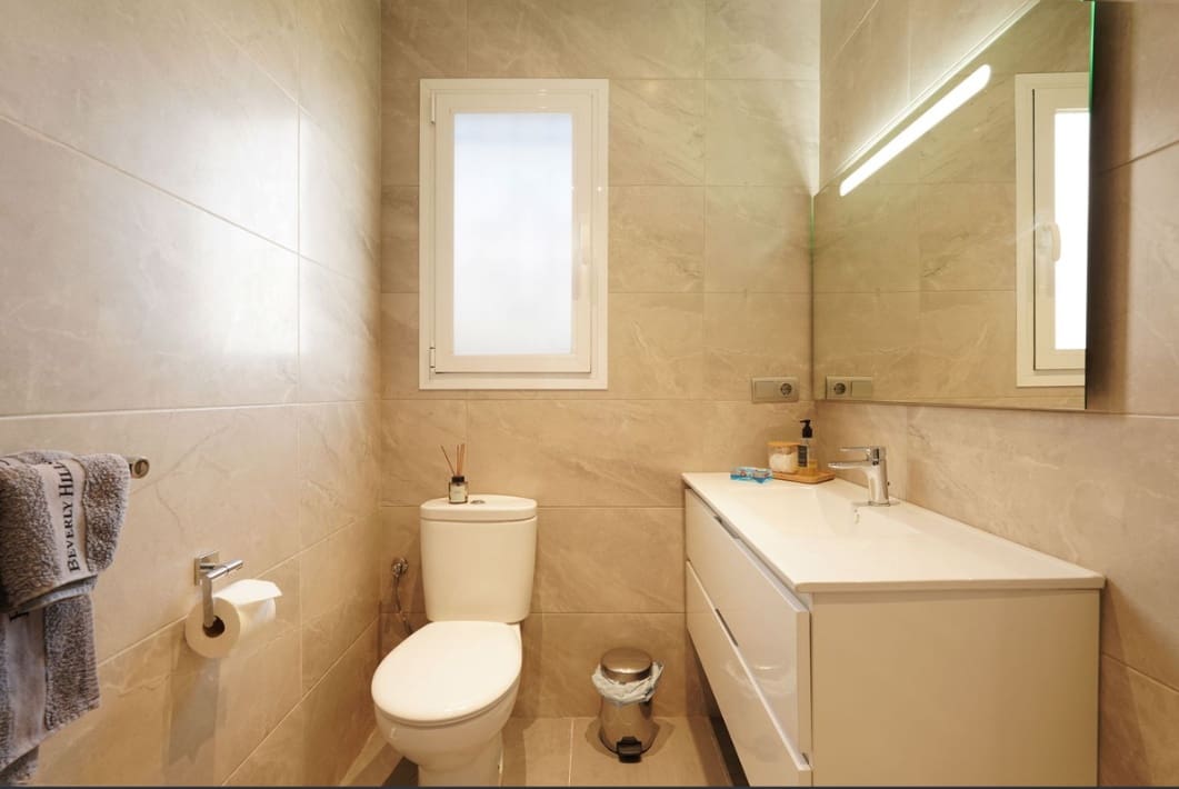 2 Zimmer Apartment zu verkaufen in El Paraiso mit Pool - 420.000 € (Ref: 9783833)