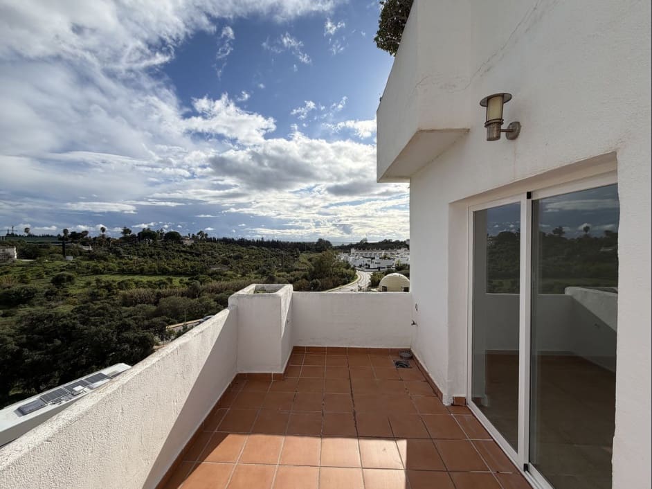 3 slaapkamer Penthouse te koop in New Golden Mile met zwembad garage - € 375.000 (Ref: 9783879)