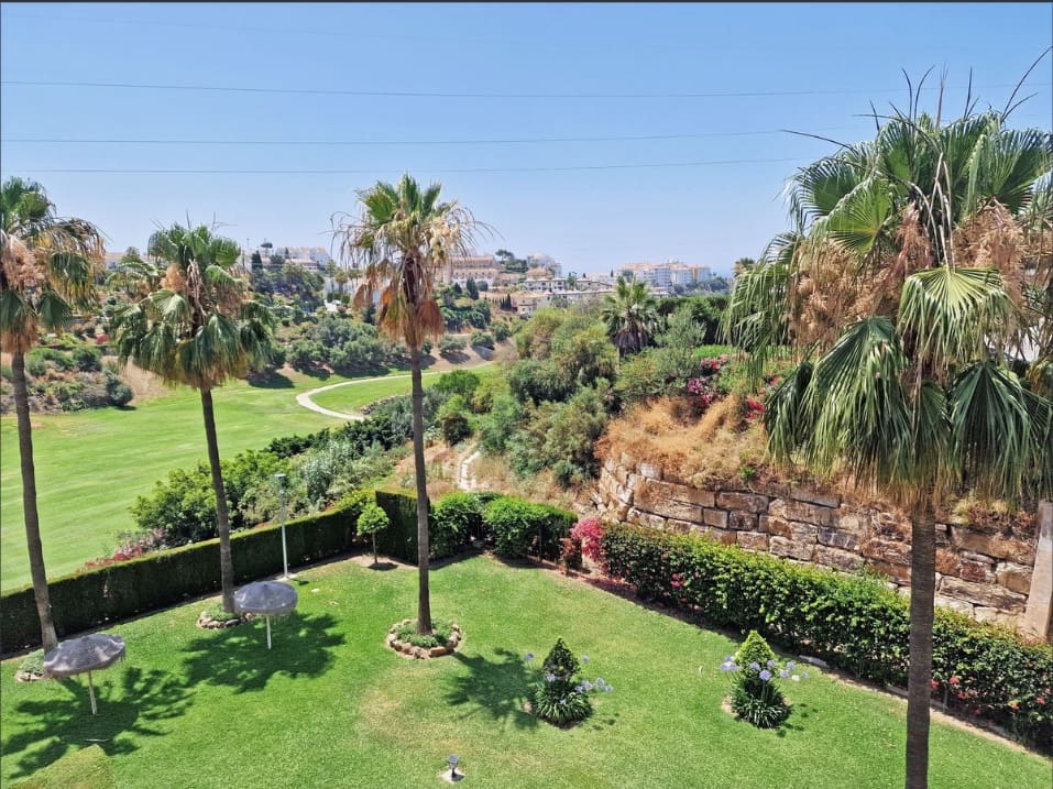 3 chambre Penthouse à vendre à Riviera del Sol avec piscine garage - 395 000 € (Ref: 9789527)