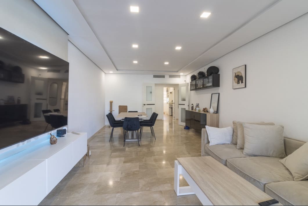 2 soverom Leilighet til salgs i New Golden Mile med svømmebasseng - € 425 000 (Ref: 9793209)