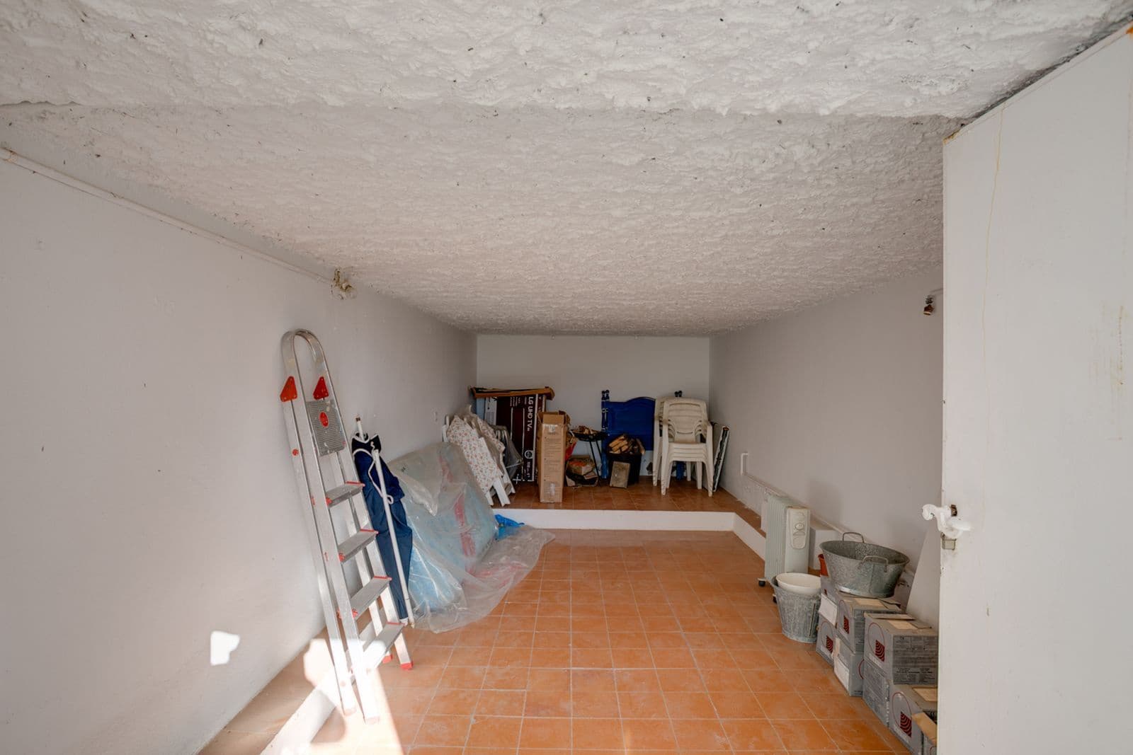 3 soverom Kjedet enebolig til salgs i Estepona med svømmebasseng garasje - € 499 000 (Ref: 9793398)