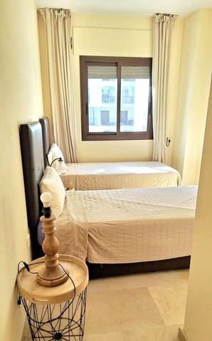 2 makuuhuone Huoneisto myytävänä paikassa La Duquesa / Puerto de la Duquesa, Manilva mukana uima-altaan - 345 000 € (Ref: 9793541)