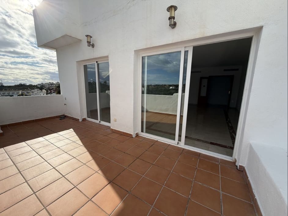 3 Zimmer Penthouse zu verkaufen in New Golden Mile mit Pool Garage - 375.000 € (Ref: 9794992)