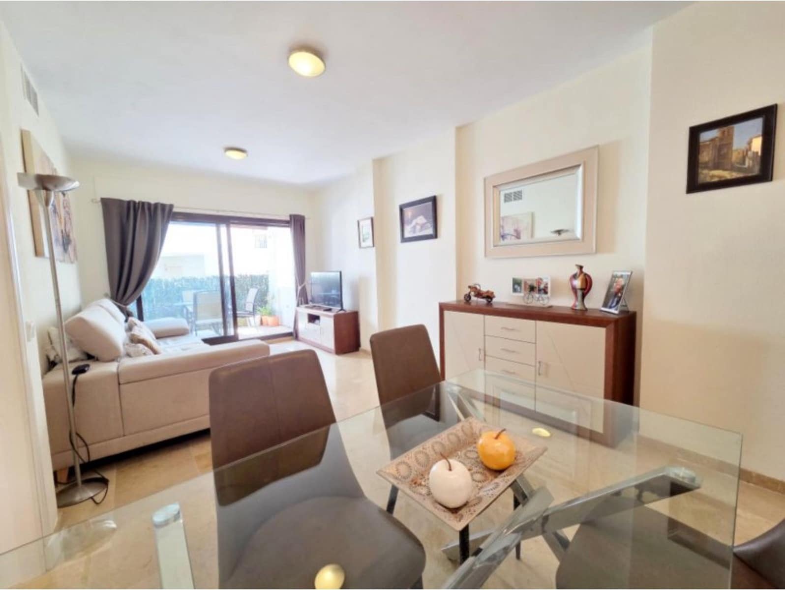 2 sypialnia Apartament na sprzedaż w La Duquesa / Puerto de la Duquesa z basenem - 249 000 € (Ref: 9795145)