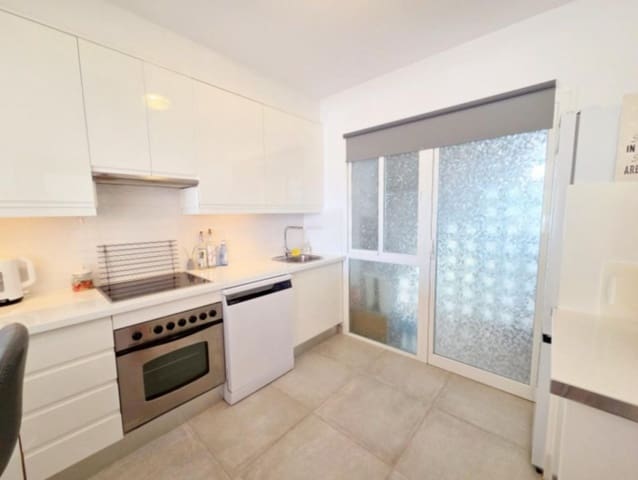 2 makuuhuone Huoneisto myytävänä paikassa La Duquesa / Puerto de la Duquesa, Manilva mukana uima-altaan - 279 000 € (Ref: 9795152)