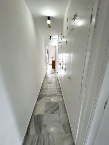 3 slaapkamer Penthouse te koop in Estepona met zwembad garage - € 650.000 (Ref: 9798084)