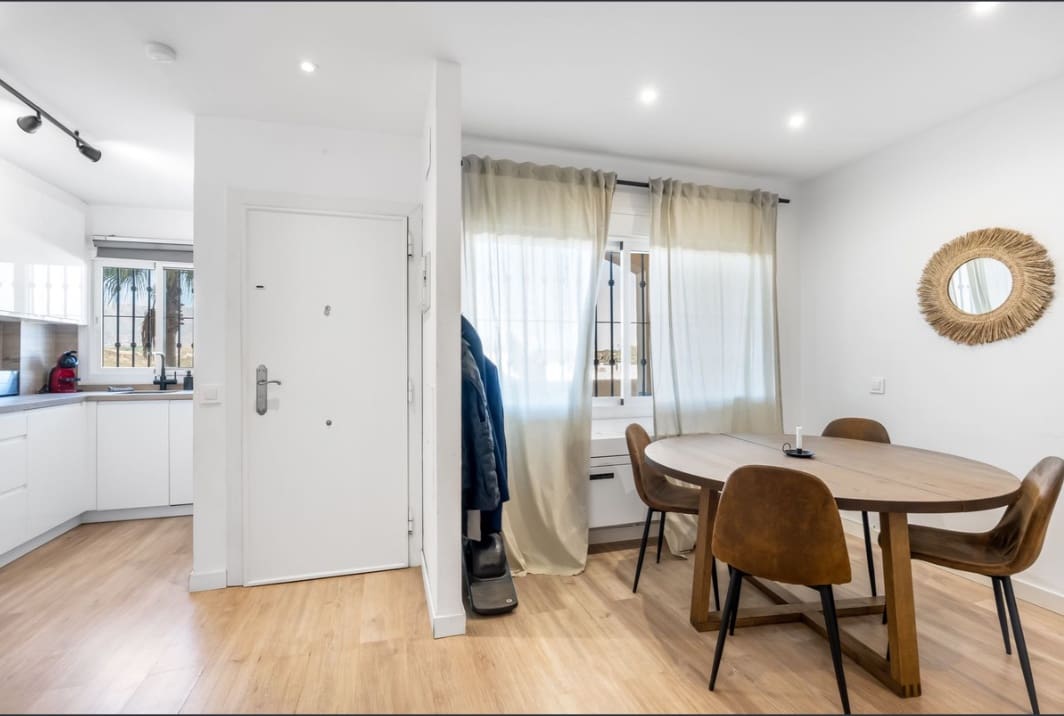 2 makuuhuone Huoneisto myytävänä paikassa La Cala de Mijas mukana uima-altaan 
autotalli - 359 000 € (Ref: 9798086)