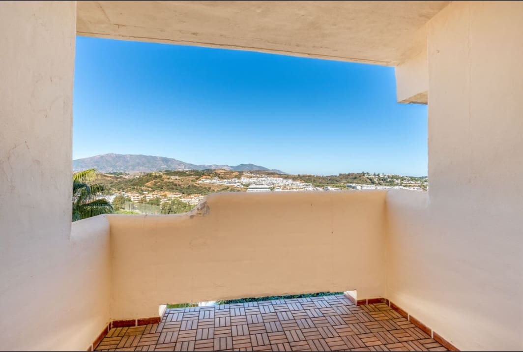 2 makuuhuone Huoneisto myytävänä paikassa La Cala de Mijas mukana uima-altaan 
autotalli - 359 000 € (Ref: 9798086)