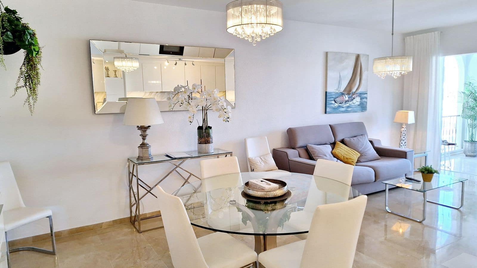 2 sovrum Lägenhet till salu i La Duquesa / Puerto de la Duquesa med pool garage - 470 000 € (Ref: 9798088)