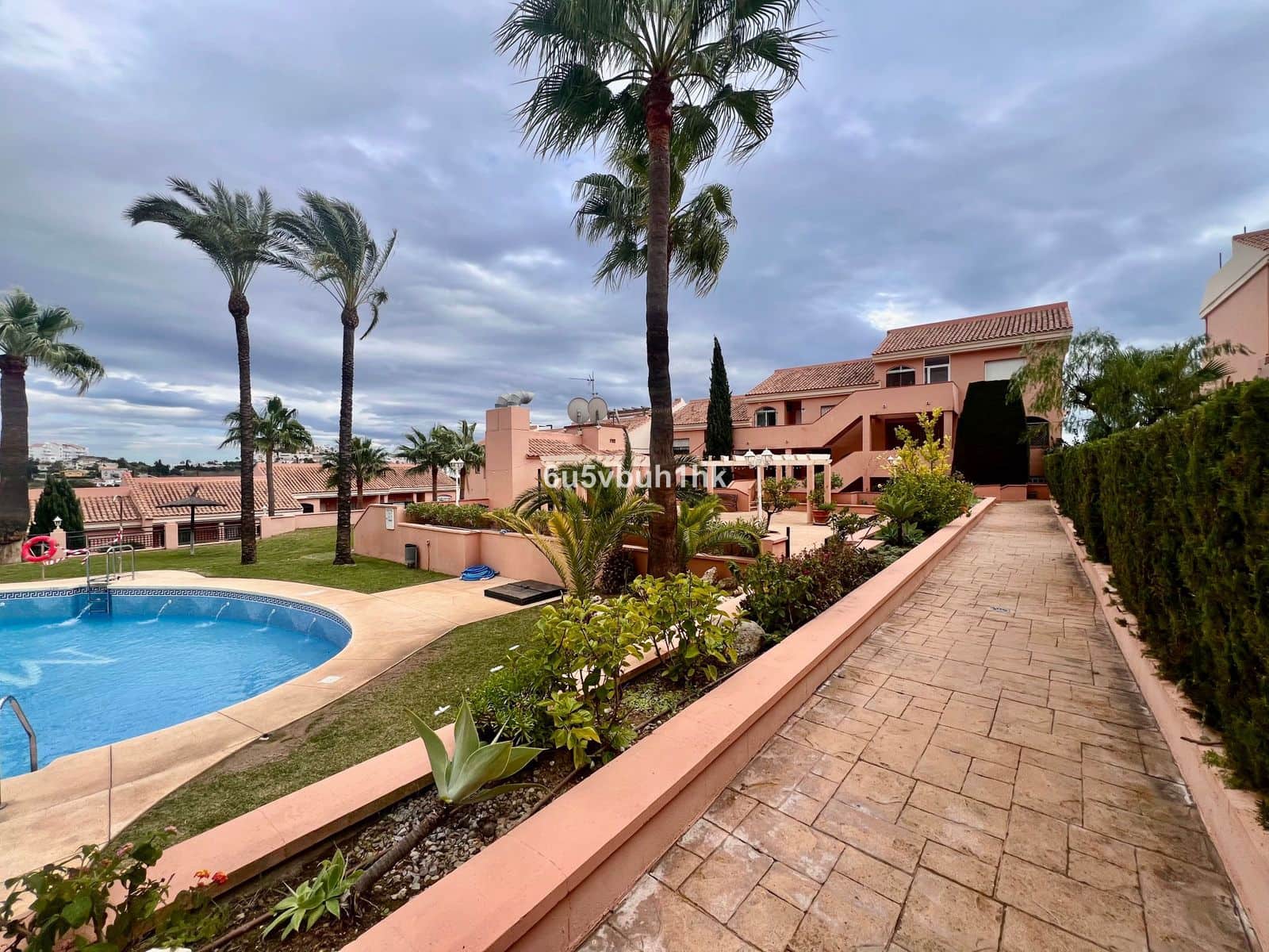 2 bedroom Apartment for sale in Riviera del Sol with pool - € 295,000 (Ref: 9798118)