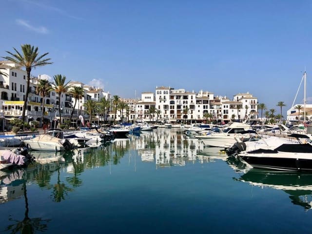 2 sovrum Lägenhet till salu i La Duquesa / Puerto de la Duquesa, Manilva med pool - 345 000 € (Ref: 9798216)