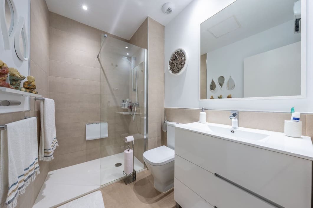 3 Zimmer Haus zu verkaufen in Manilva mit Pool - 465.000 € (Ref: 9798234)