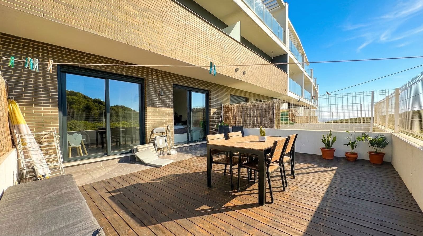 2 soverom Leilighet til salgs i La Duquesa / Puerto de la Duquesa med svømmebasseng garasje - € 375 000 (Ref: 9798240)