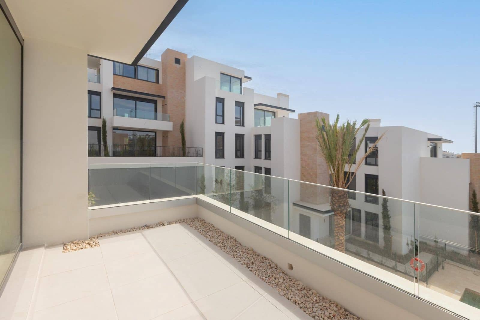 3 soveværelse Lejlighed til salg i Estepona med swimmingpool garage - € 440.000 (Ref: 9799936)