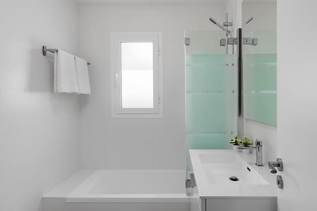 2 soveværelse Lejlighed til salg i Estepona med swimmingpool - € 399.000 (Ref: 9799939)