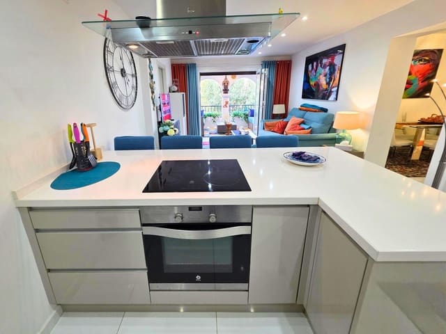 3 Zimmer Apartment zu verkaufen in La Duquesa / Puerto de la Duquesa, Manilva - 370.000 € (Ref: 9799955)