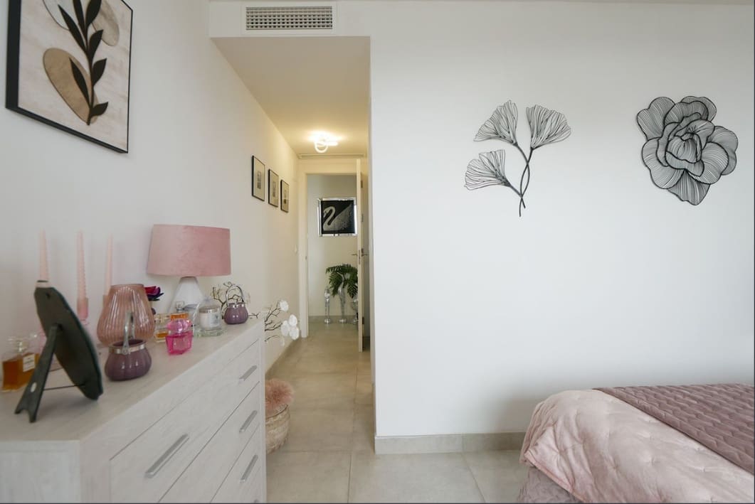 3 makuuhuone Huoneisto myytävänä paikassa La Cala de Mijas mukana uima-altaan - 499 000 € (Ref: 9800115)