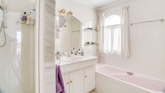 2 camera da letto Appartamento in vendita in El Chaparral, Malaga città - 385.000 € (Rif: 9800720)