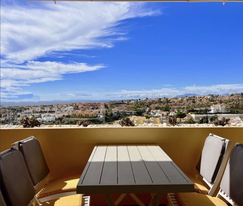 2 Zimmer Apartment zu verkaufen in Riviera del Sol mit Pool Garage - 335.000 € (Ref: 9800722)