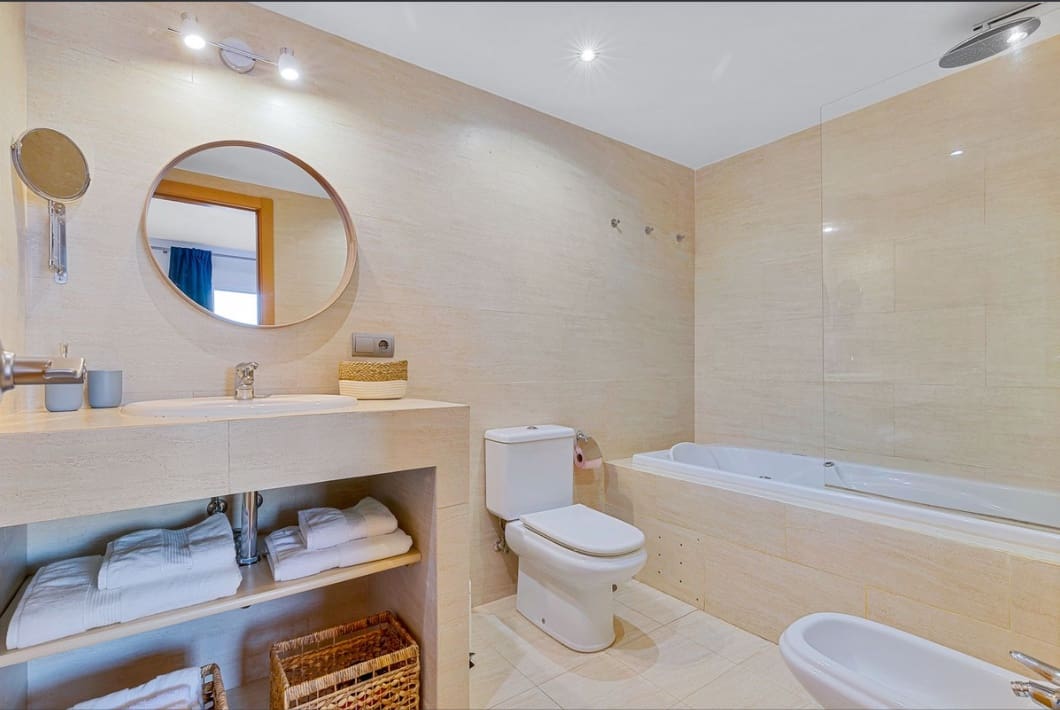 2 sypialnia Apartament na sprzedaż w La Cala de Mijas z basenem garażem - 369 000 € (Ref: 9800724)