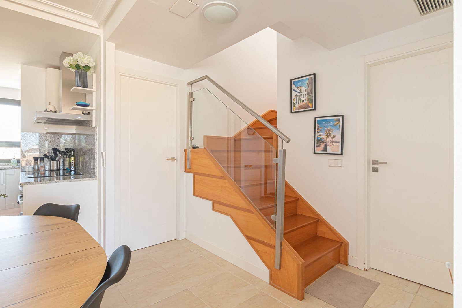 2 sovrum Takvåning till salu i Estepona med pool garage - 450 000 € (Ref: 9800780)