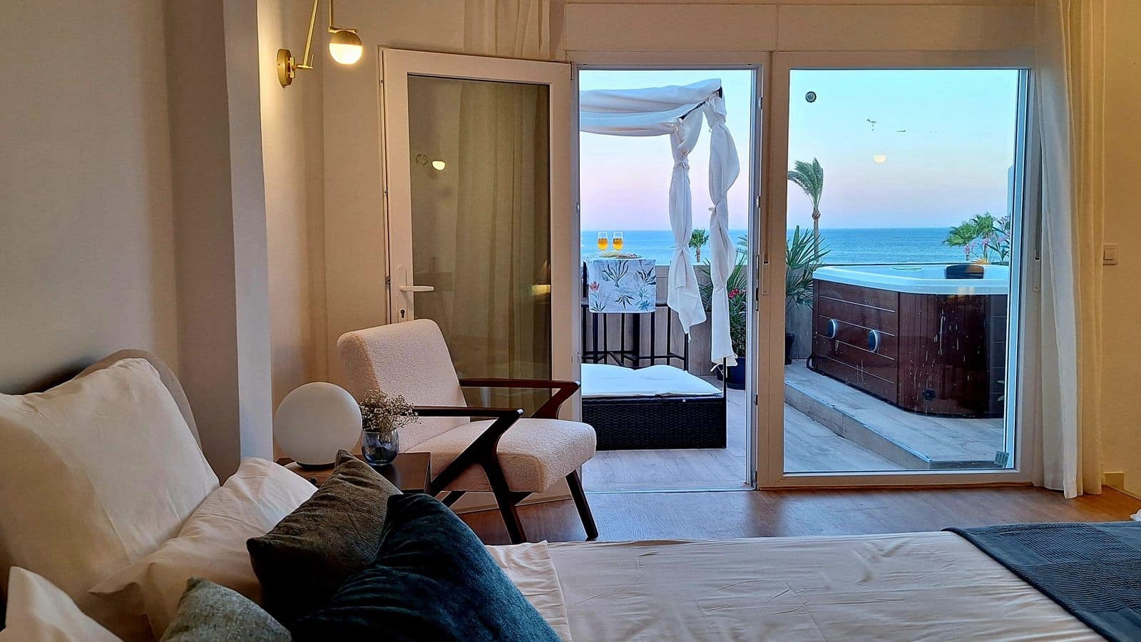 3 sypialnia Penthouse na sprzedaż w Estepona - 459 900 € (Ref: 9800792)