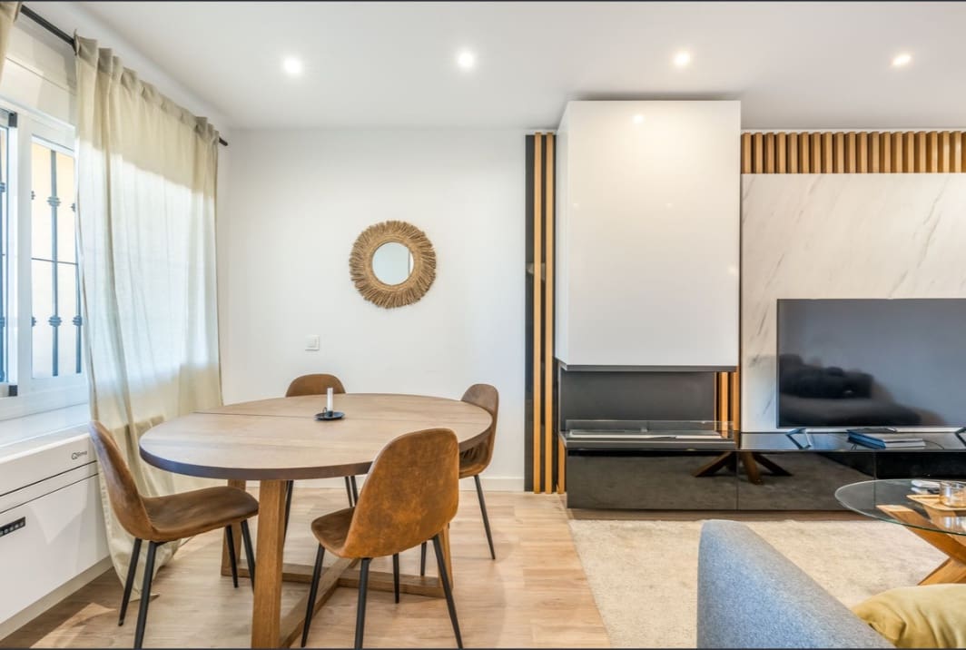 2 soveværelse Lejlighed til salg i La Cala de Mijas med swimmingpool garage - € 359.000 (Ref: 9800804)