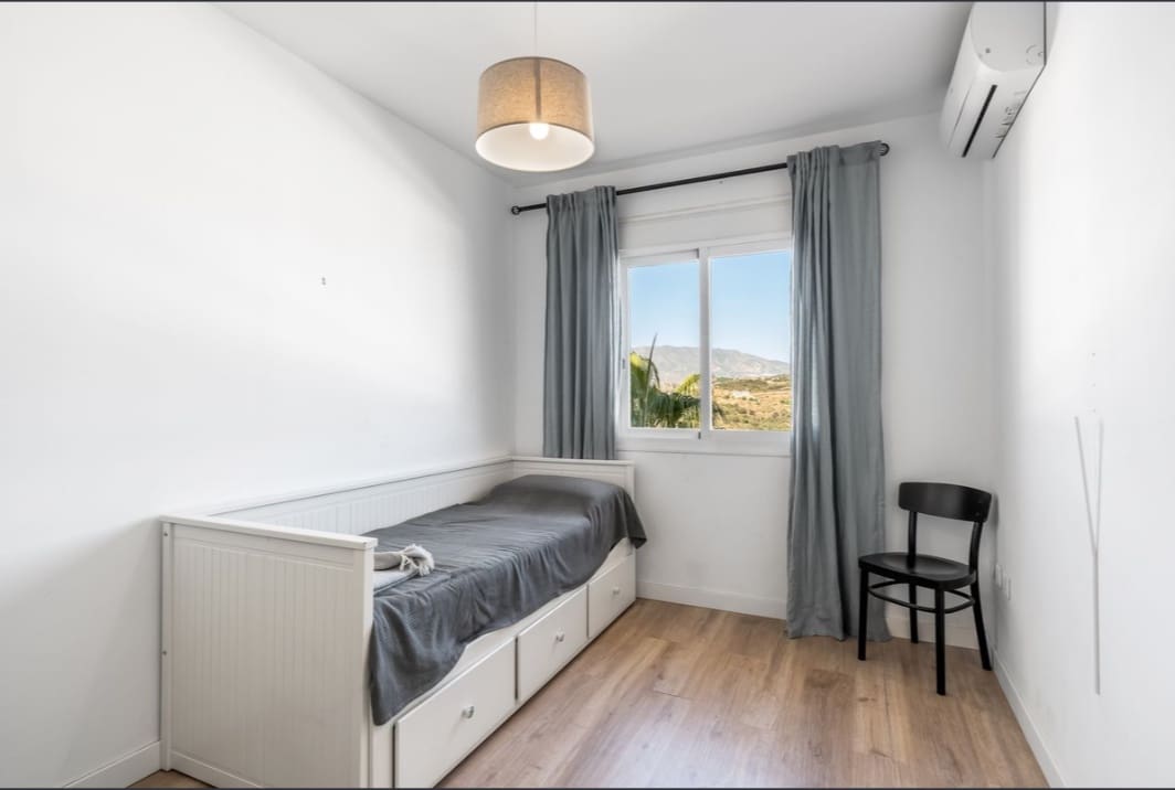 2 soveværelse Lejlighed til salg i La Cala de Mijas med swimmingpool garage - € 359.000 (Ref: 9800804)