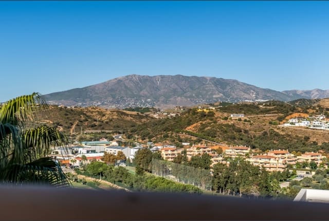 2 soveværelse Lejlighed til salg i La Cala de Mijas, Mijas med swimmingpool garage - € 359.000 (Ref: 9800804)