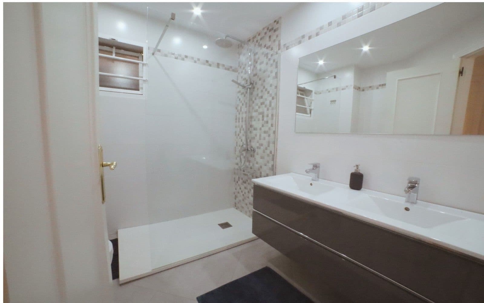 2 chambre Appartement à vendre à Calahonda avec piscine - 320 000 € (Ref: 9804902)