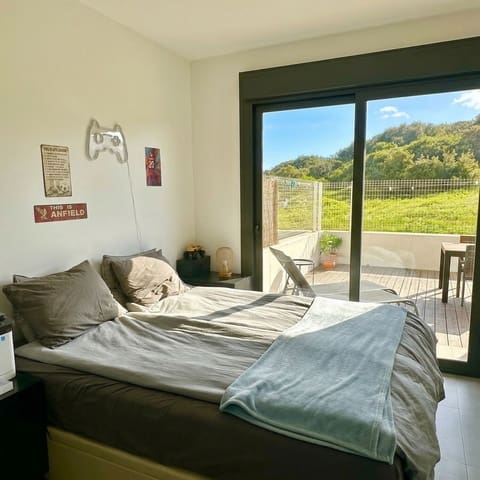 2 makuuhuone Huoneisto myytävänä paikassa La Duquesa / Puerto de la Duquesa, Manilva mukana uima-altaan 
autotalli - 375 000 € (Ref: 9805340)