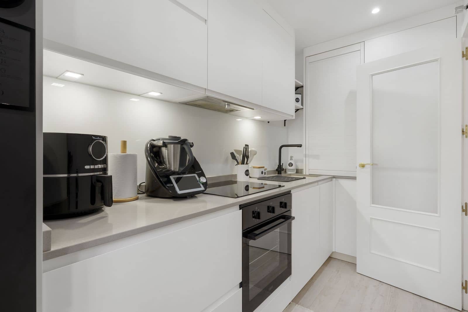 2 Zimmer Apartment zu verkaufen in La Cala de Mijas mit Pool - 295.000 € (Ref: 9805352)