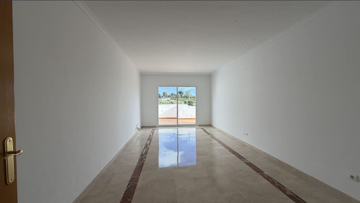 3 sovrum Takvåning till salu i New Golden Mile med pool garage - 375 000 € (Ref: 9805356)