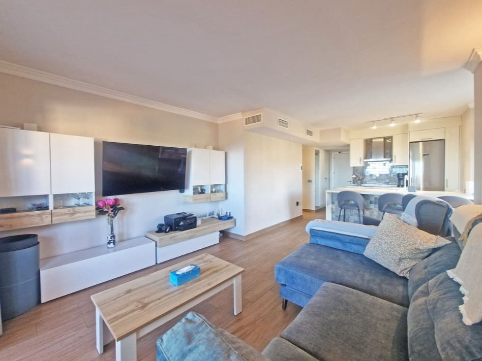 3 makuuhuone Huoneisto myytävänä paikassa Calahonda mukana uima-altaan - 385 000 € (Ref: 9805357)