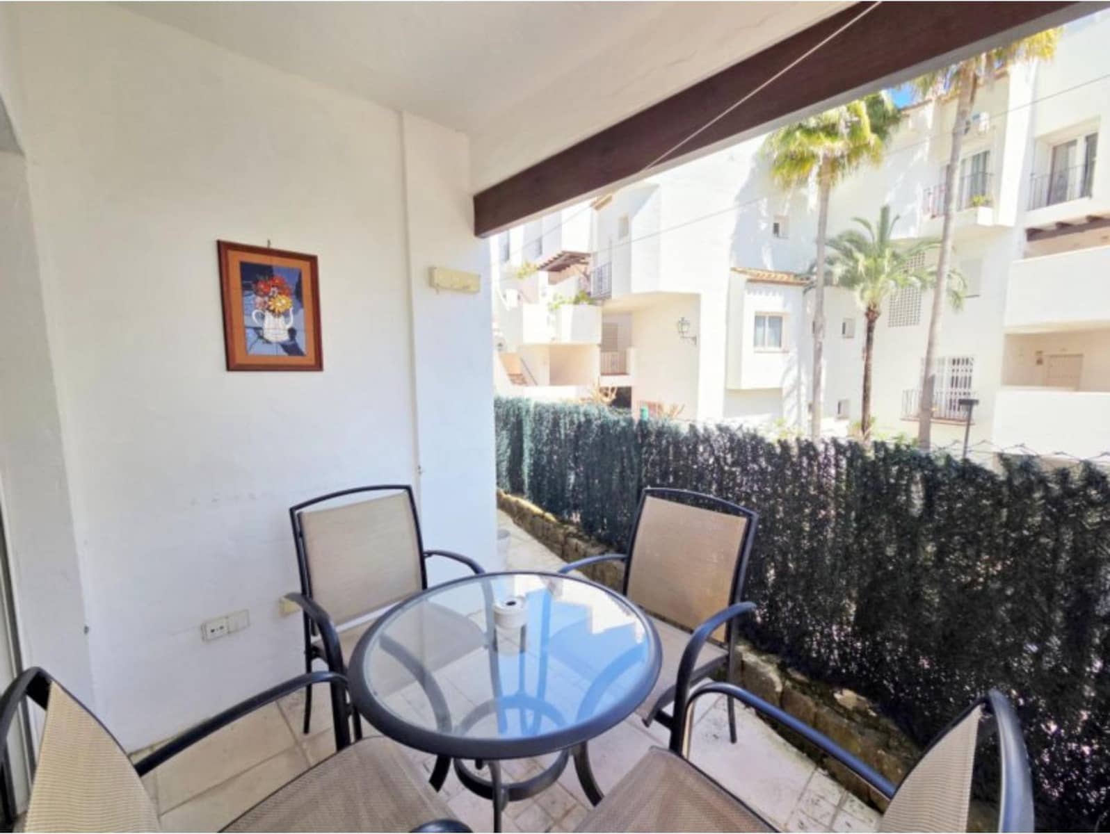 Apartamento de 2 habitaciones en La Duquesa / Puerto de la Duquesa en venta con piscina - 249.000 € (Ref: 9805367)