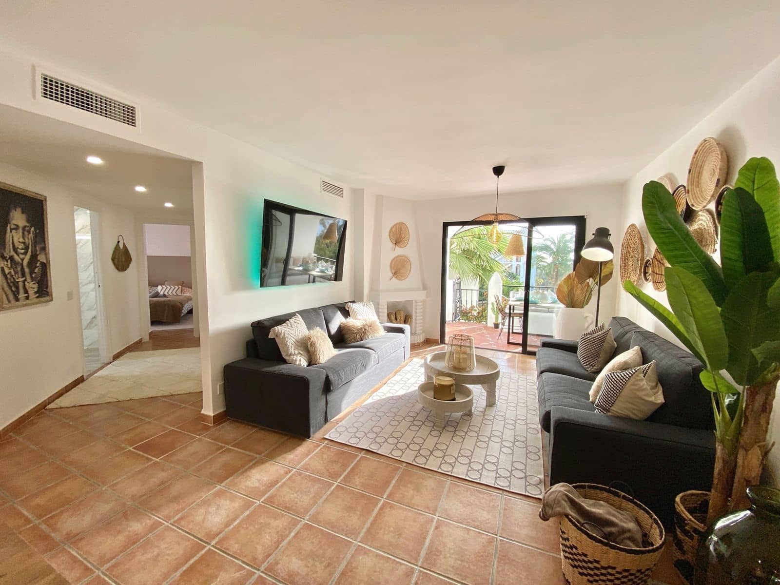 3 Zimmer Apartment zu verkaufen in Riviera del Sol mit Pool - 430.000 € (Ref: 9805435)