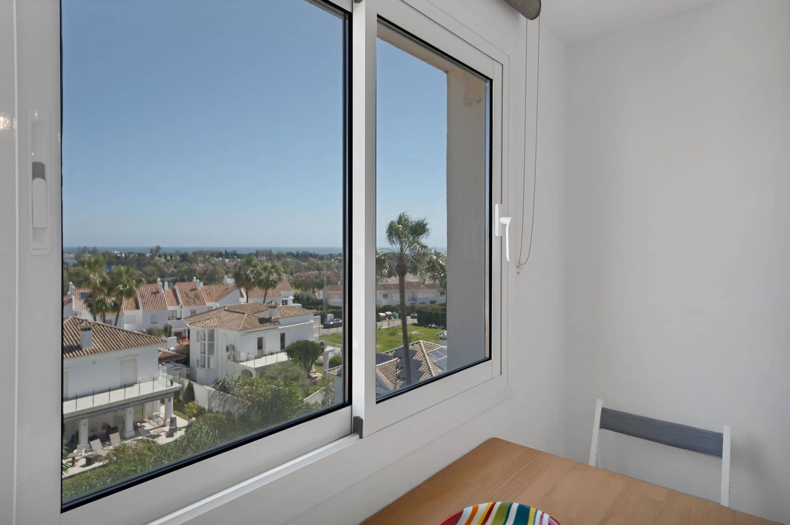 2 slaapkamer Penthouse te koop in Estepona met zwembad - € 365.000 (Ref: 9805517)