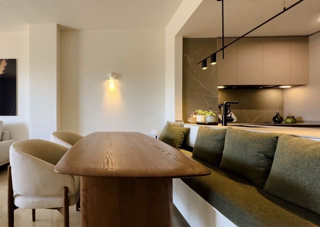 Apartamento de 2 habitaciones en Manilva en venta con piscina - 358.000 € (Ref: 9806738)