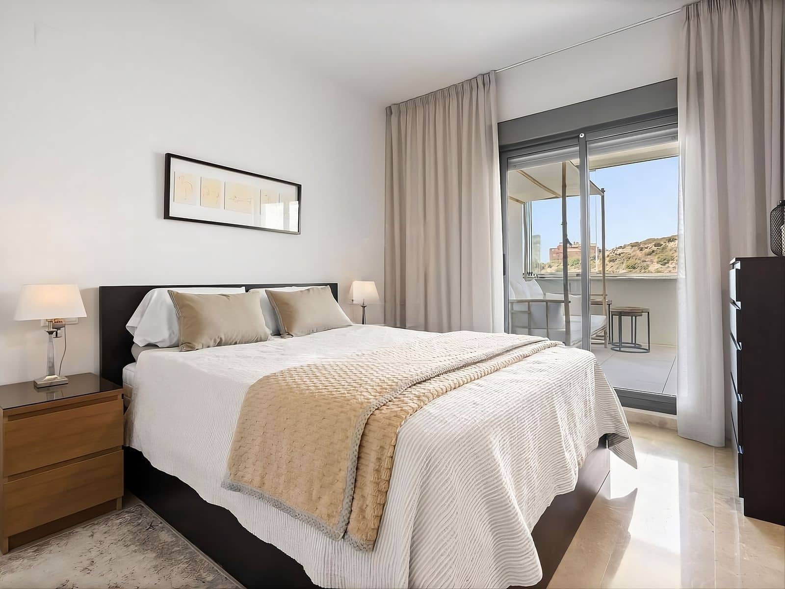 Apartamento de 2 habitaciones en Manilva en venta con piscina - 358.000 € (Ref: 9806738)